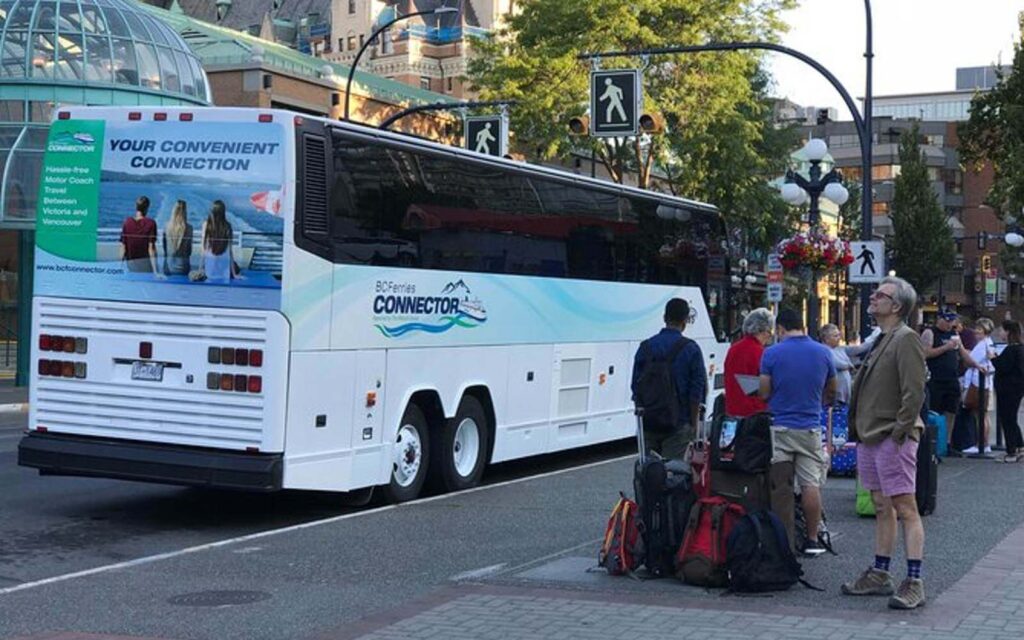 vancouver to victoria bus stopped in downtown victoria