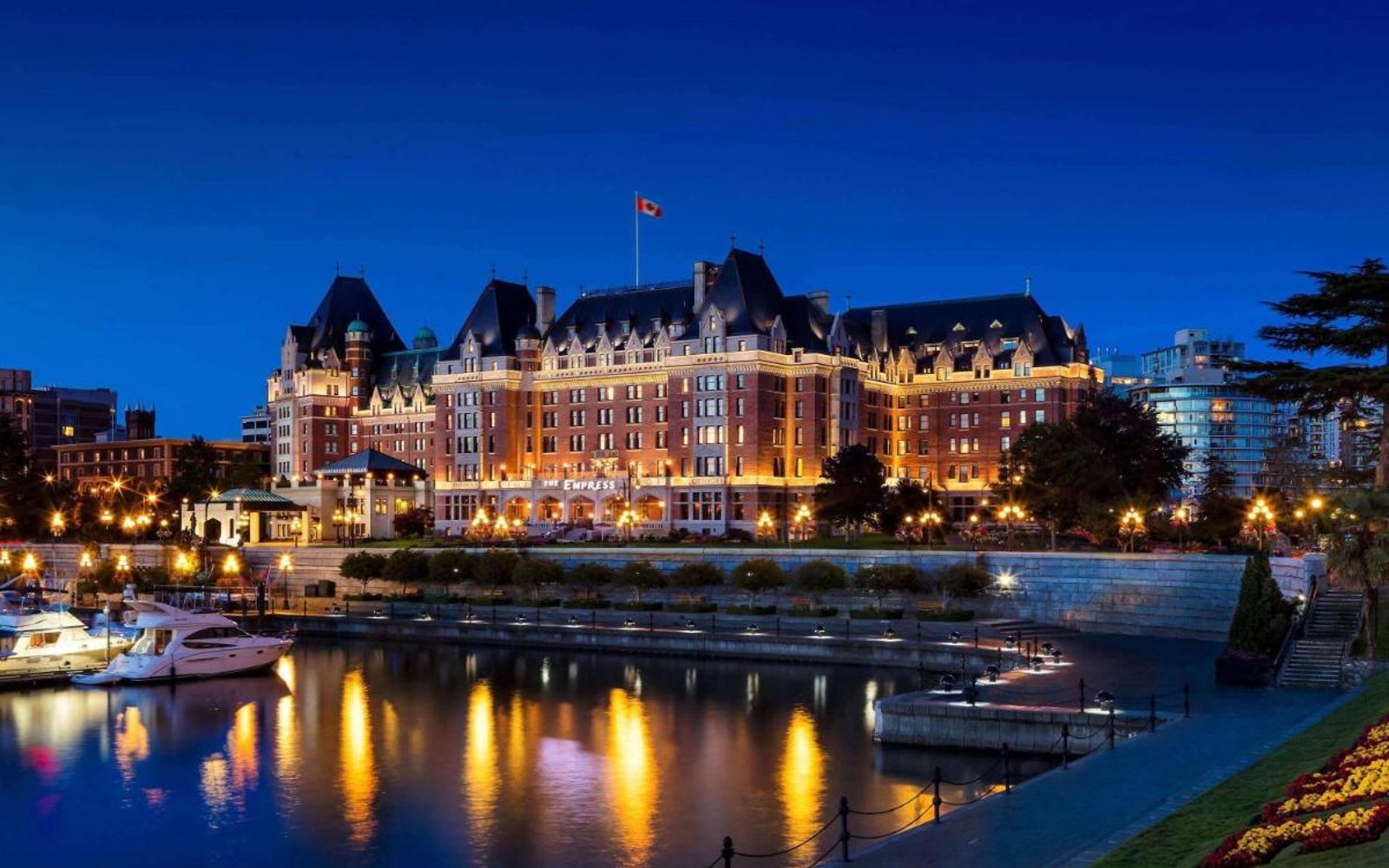 the fairmont empress hotel, one of the best hotels in victoria